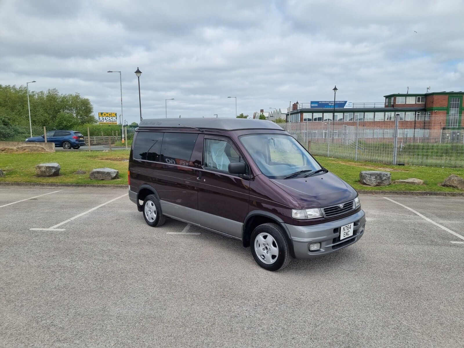 MAZDA BONGO CAMPER VAN 2.5 TD POP TOP 4x4!