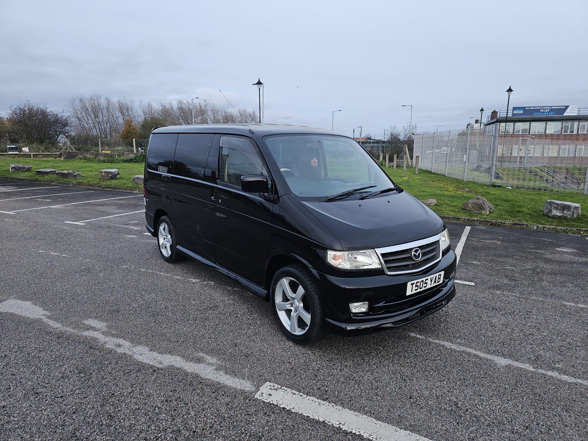 🚐 Discover the Elegance of Mazda Bongo 2.5 TD Areo Tin Top Automatic (1999) - A Classic Reborn!