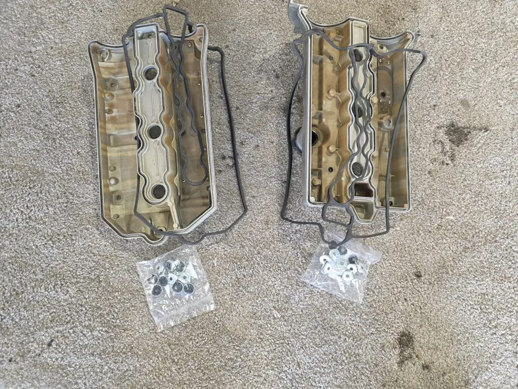 Mazda Bongo rocker cover gaskets
