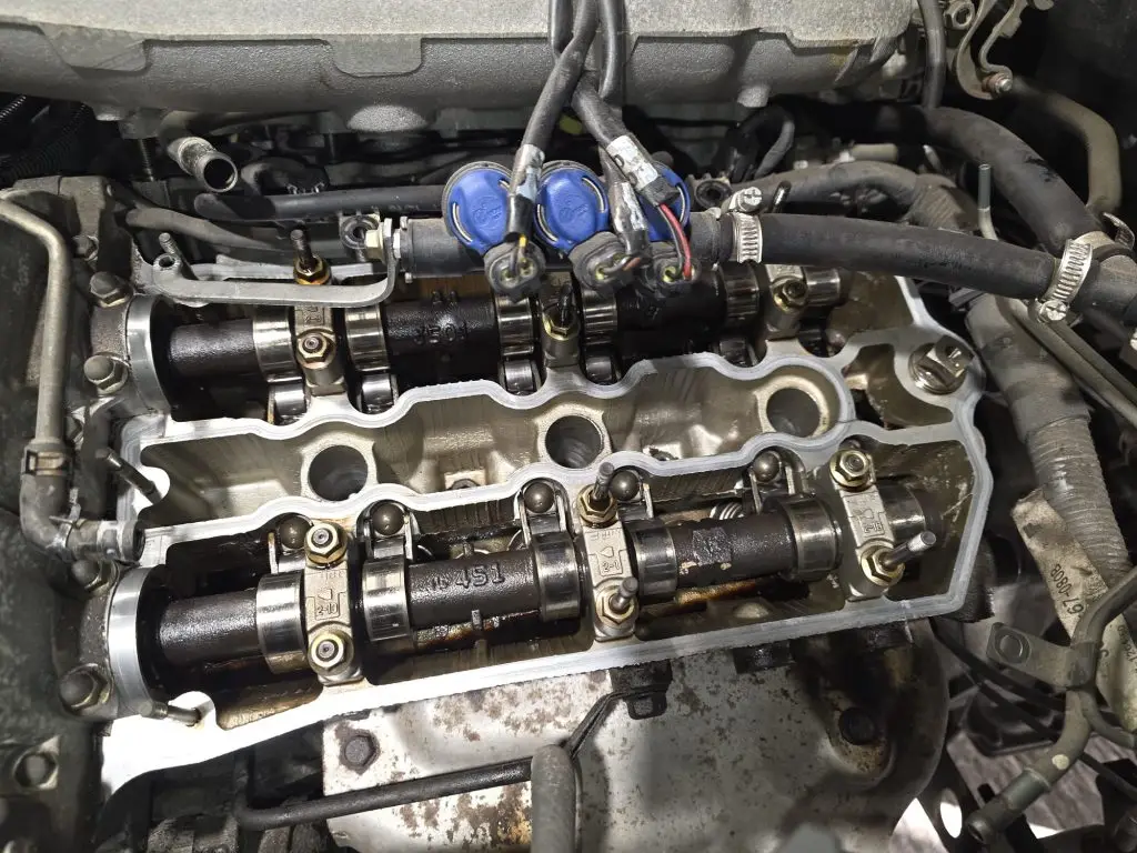 Mazda Bongo Head removal for rocker cover gaskets
